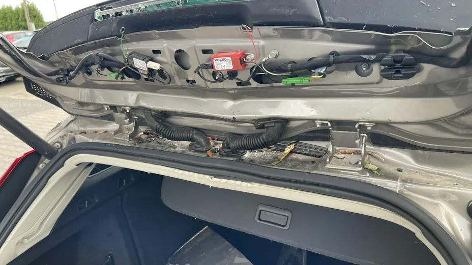 VOLVO V60 -