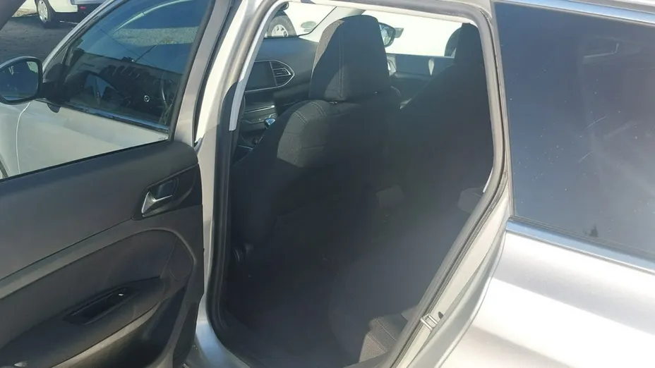 PEUGEOT 308 -