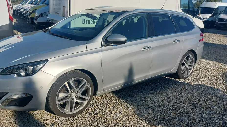 PEUGEOT 308 -