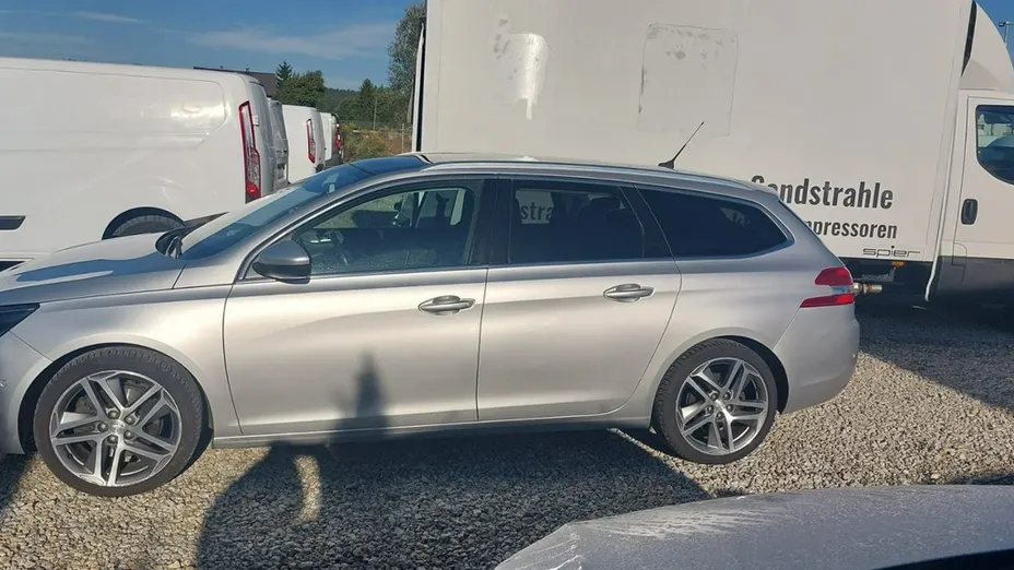 PEUGEOT 308 -
