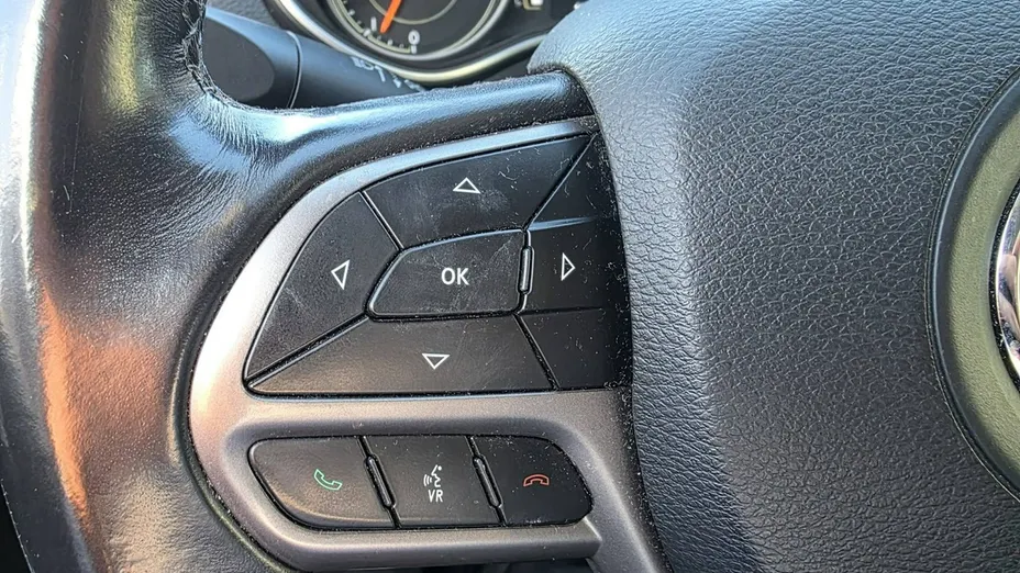 JEEP Cherokee -