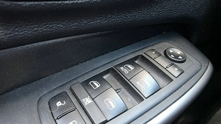 JEEP Cherokee -