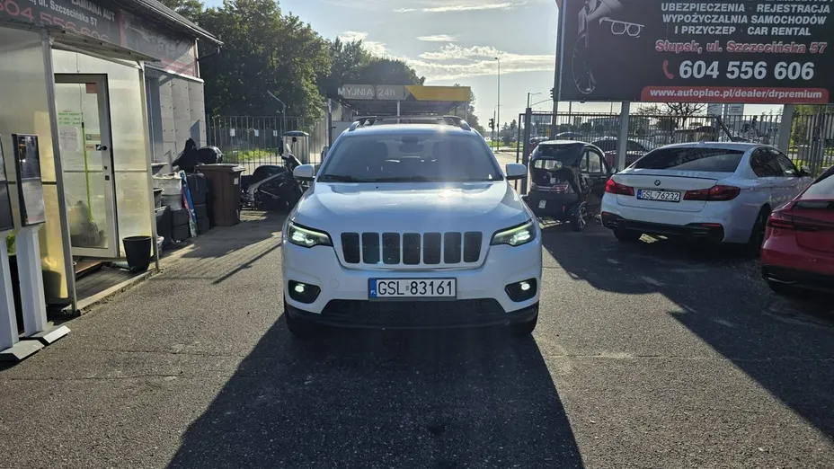 JEEP Cherokee -