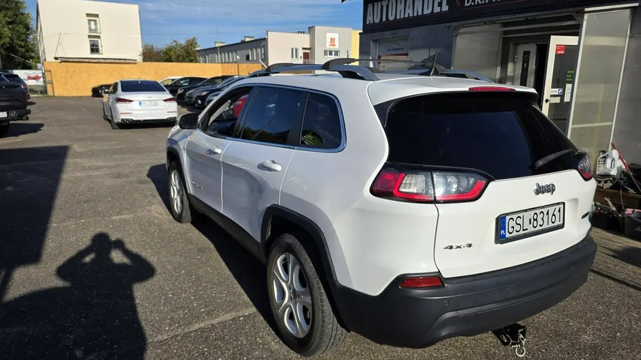 JEEP Cherokee -