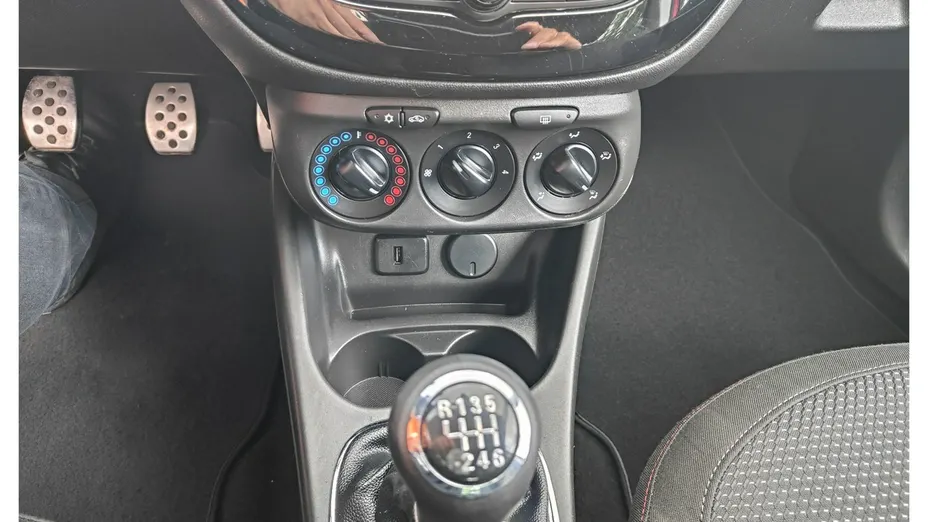 OPEL Corsa -