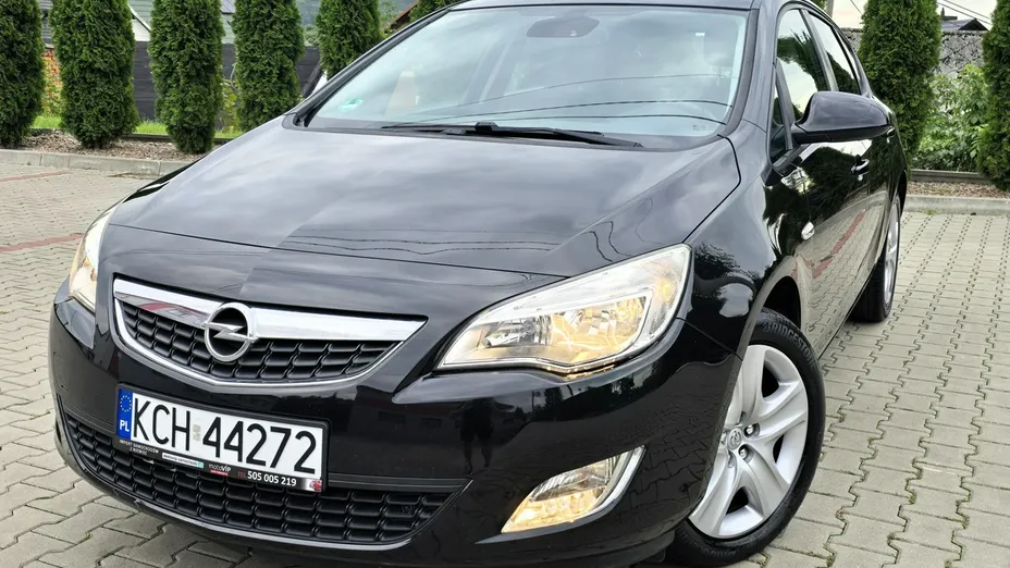OPEL Astra -