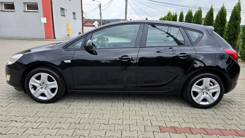 OPEL Astra -