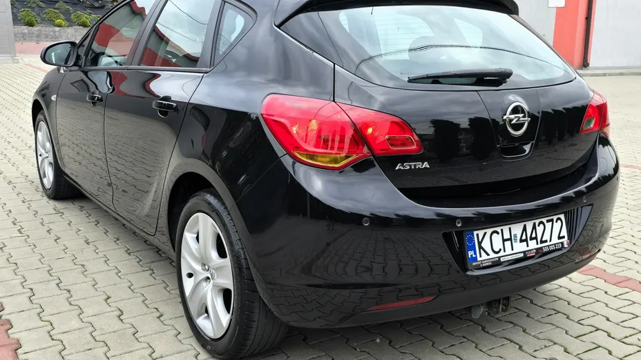 OPEL Astra -