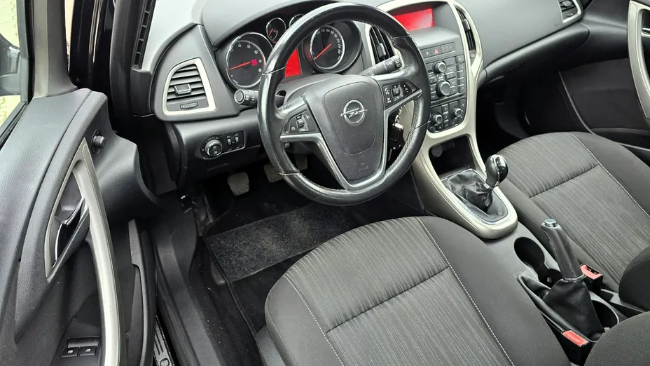 OPEL Astra -