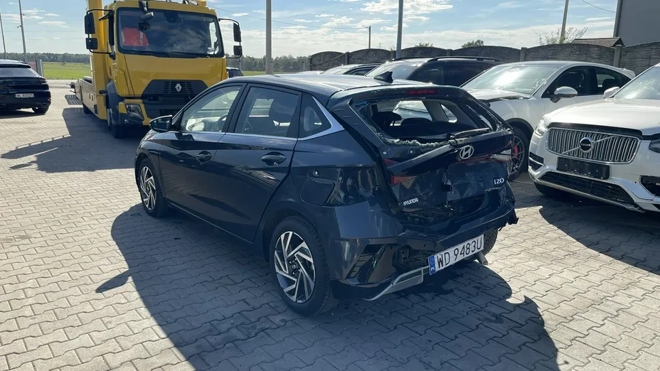 HYUNDAI i20 -