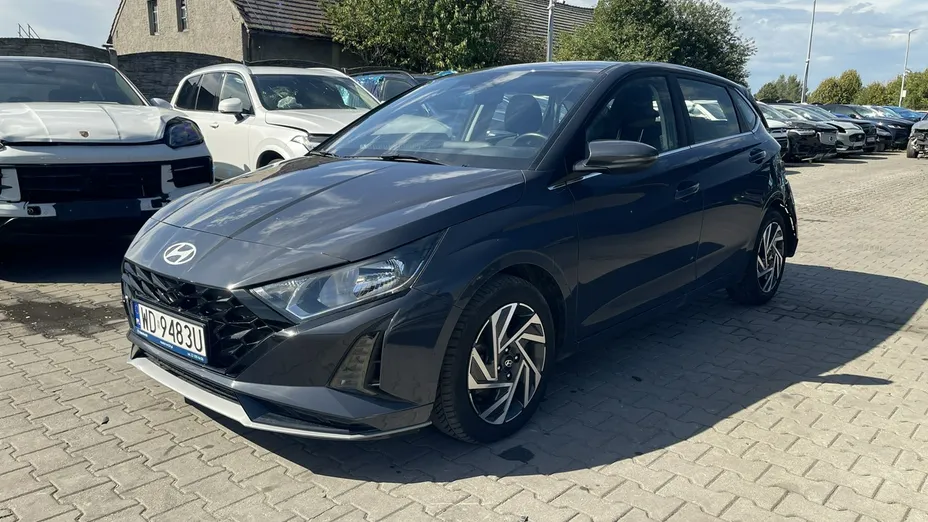 HYUNDAI i20 -