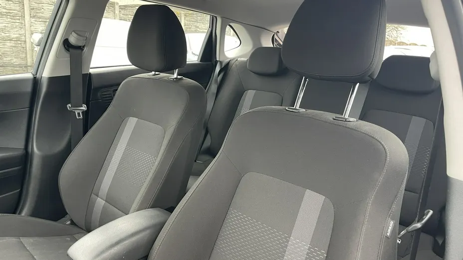 HYUNDAI i20 -