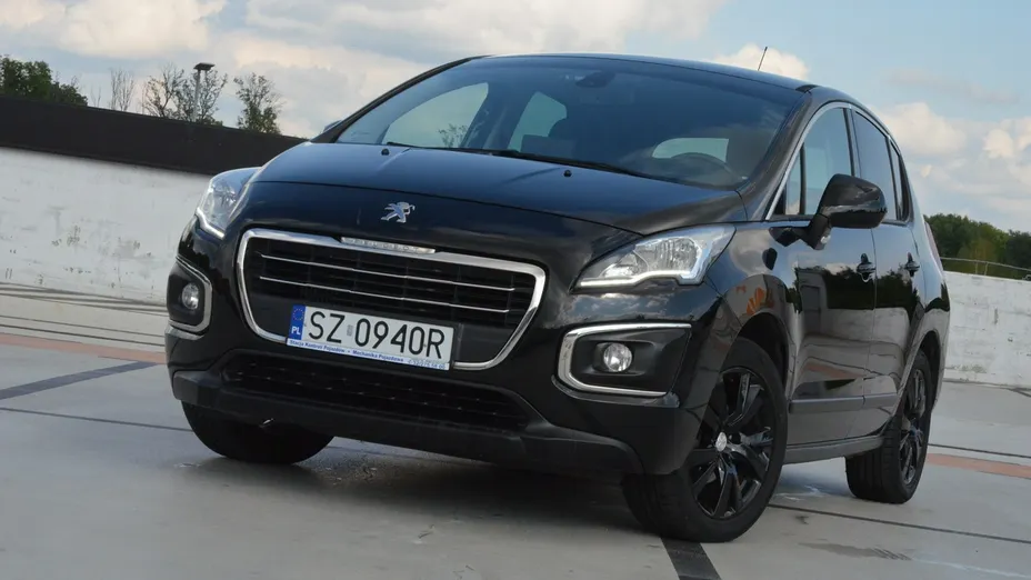 PEUGEOT 3008 -