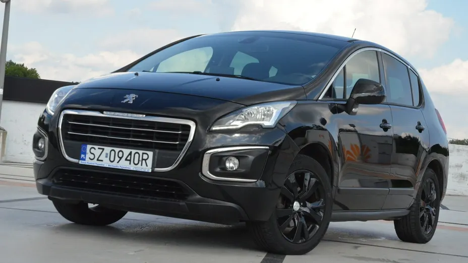 PEUGEOT 3008 -