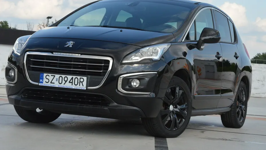 PEUGEOT 3008 -