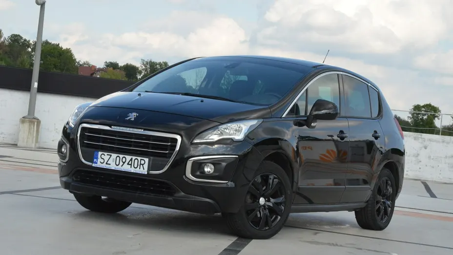 PEUGEOT 3008 -