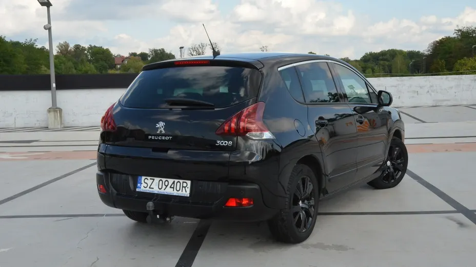 PEUGEOT 3008 -