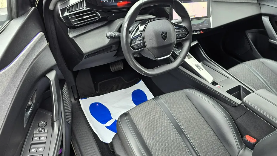 PEUGEOT 308 -