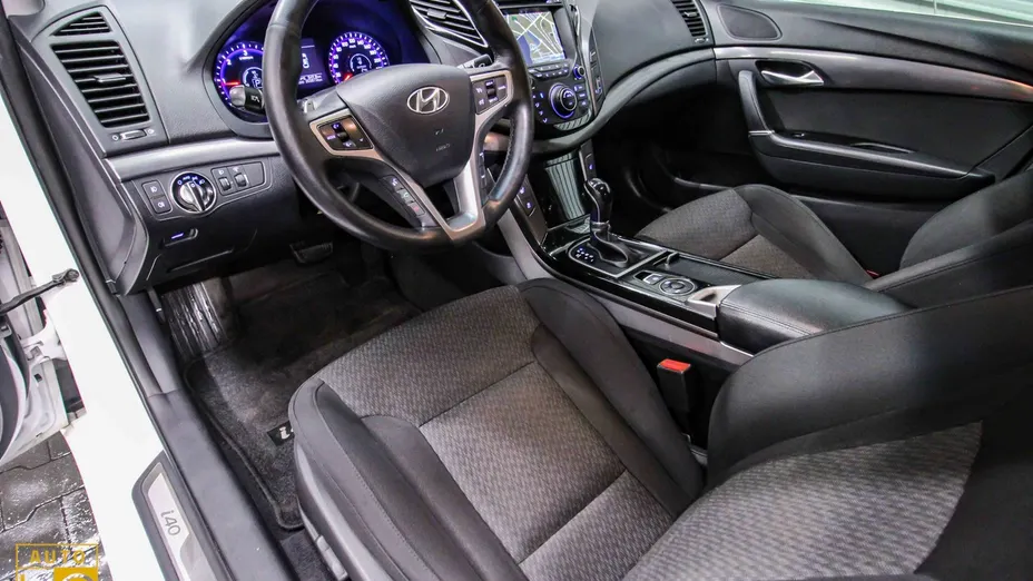 HYUNDAI i40 -