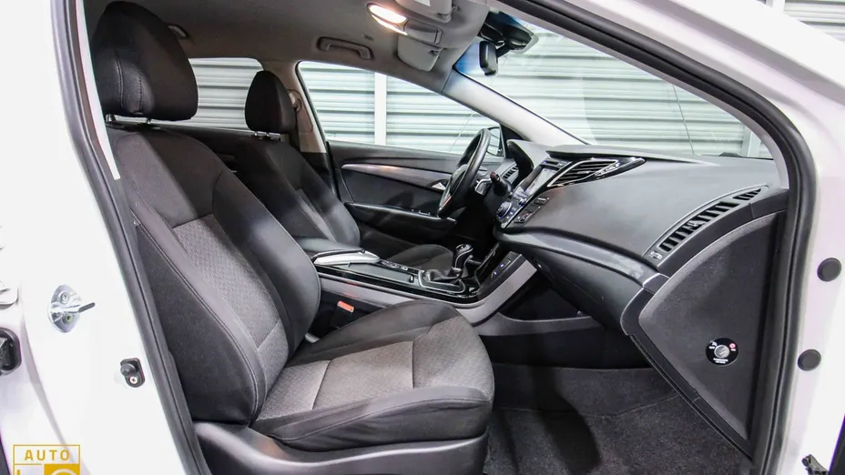 HYUNDAI i40 -