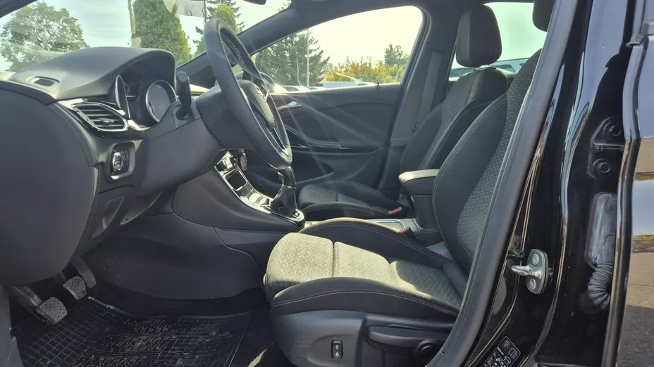 OPEL Astra -