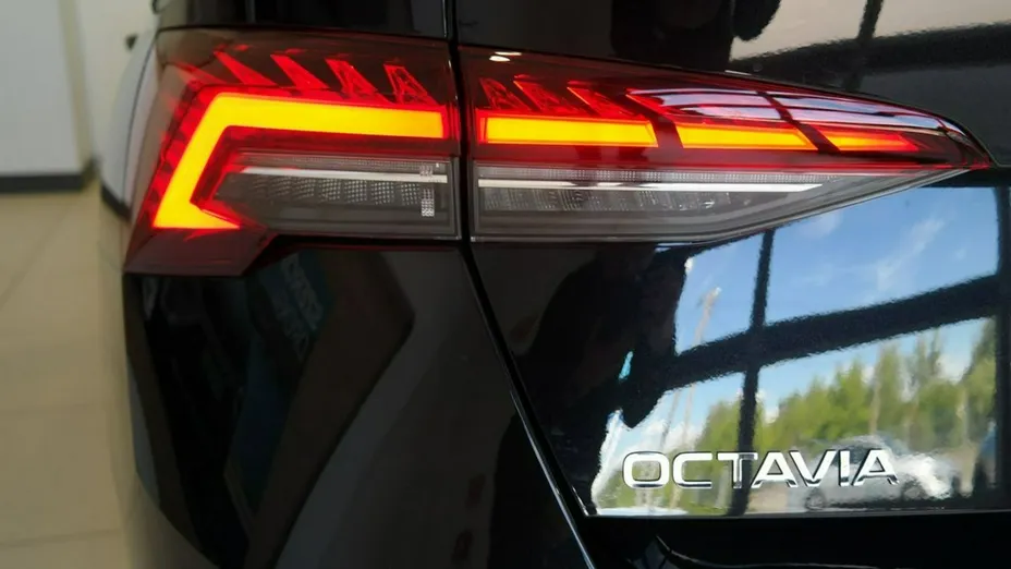 SKODA Octavia -