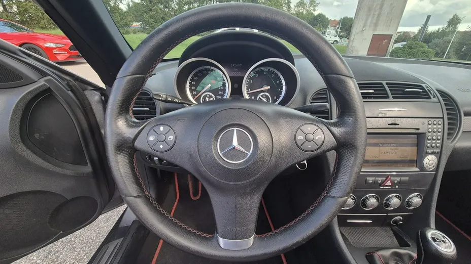 MERCEDES-BENZ SLK -