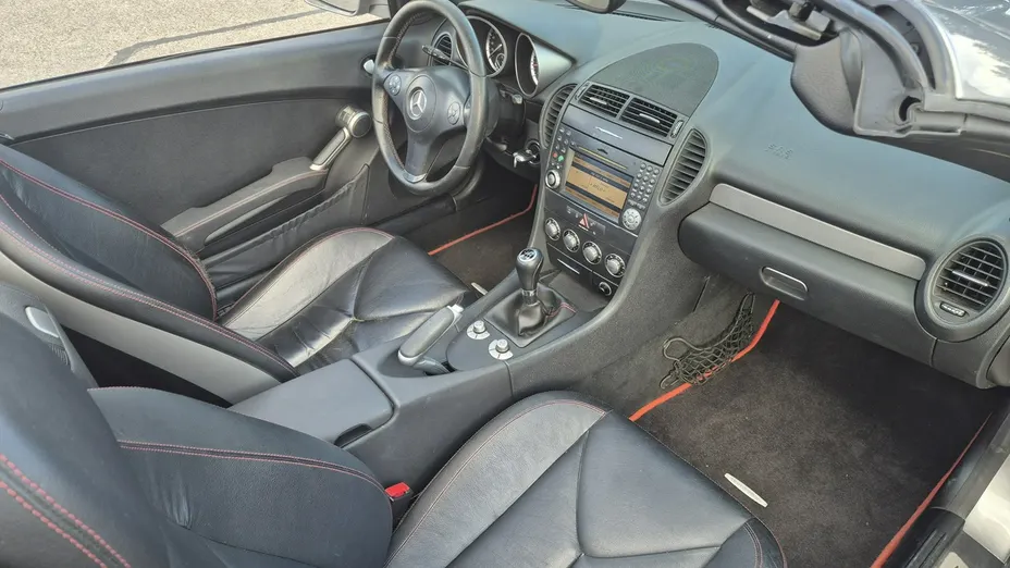 MERCEDES-BENZ SLK -