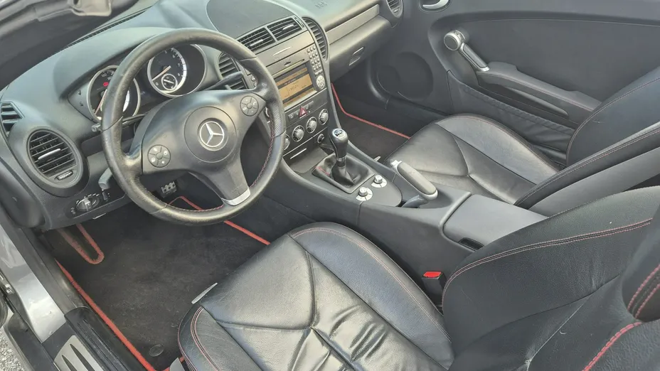 MERCEDES-BENZ SLK -