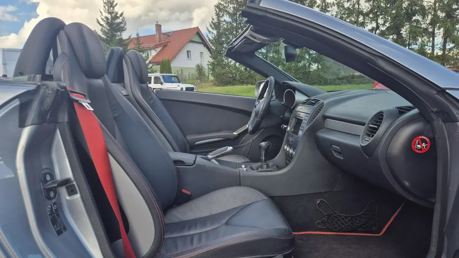 MERCEDES-BENZ SLK -
