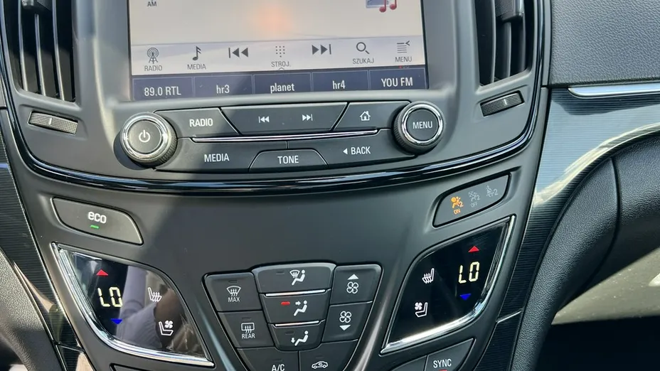 OPEL Insignia -
