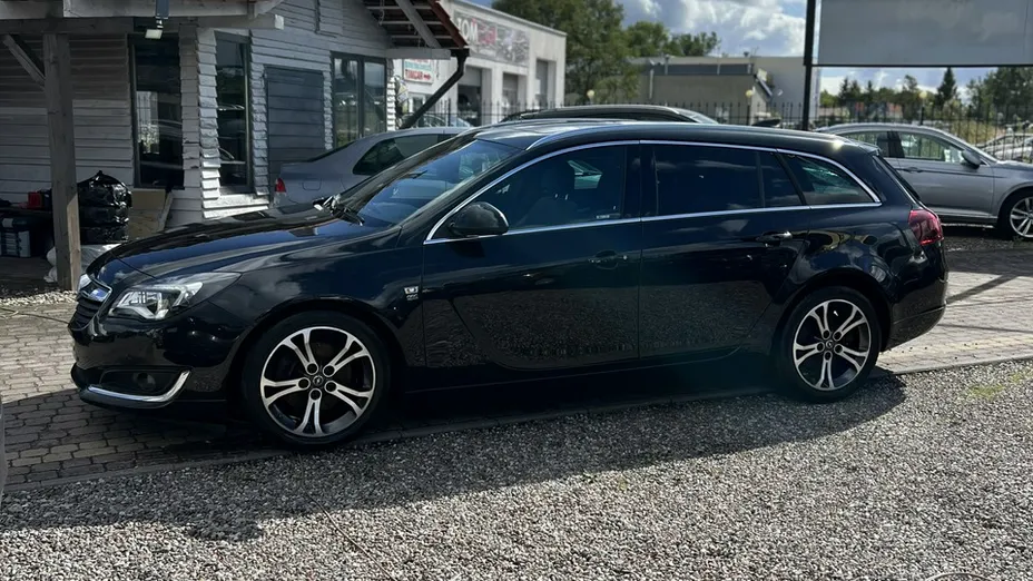 OPEL Insignia -