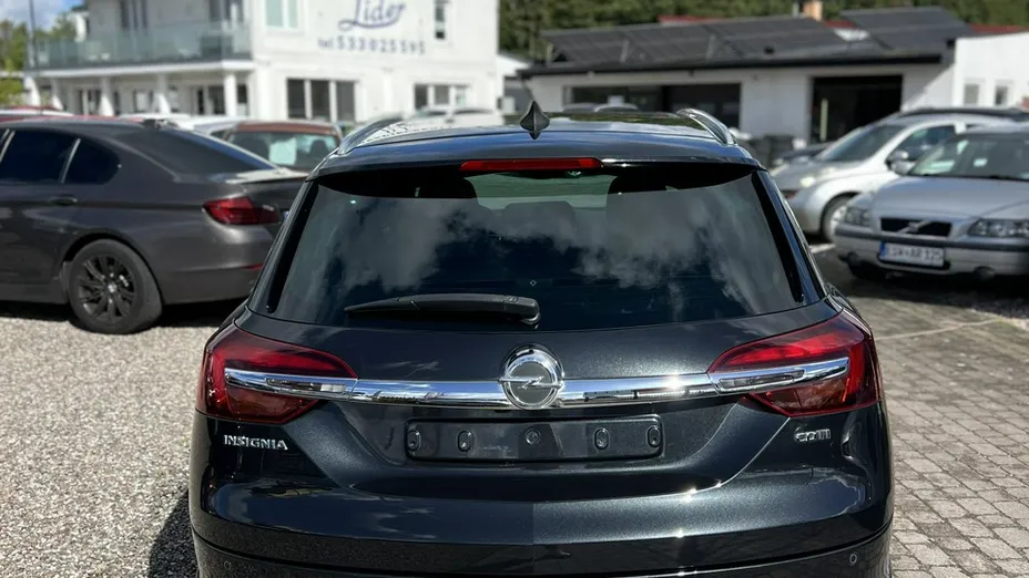 OPEL Insignia -