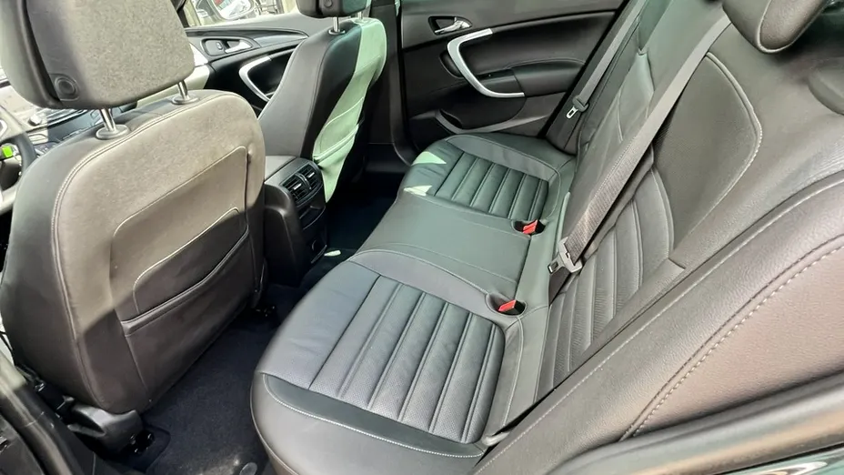 OPEL Insignia -
