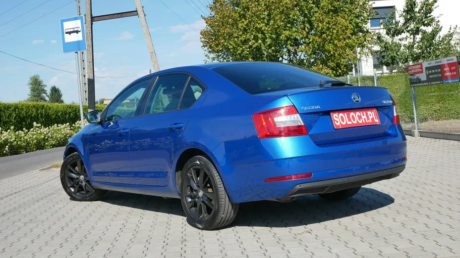 SKODA Octavia -