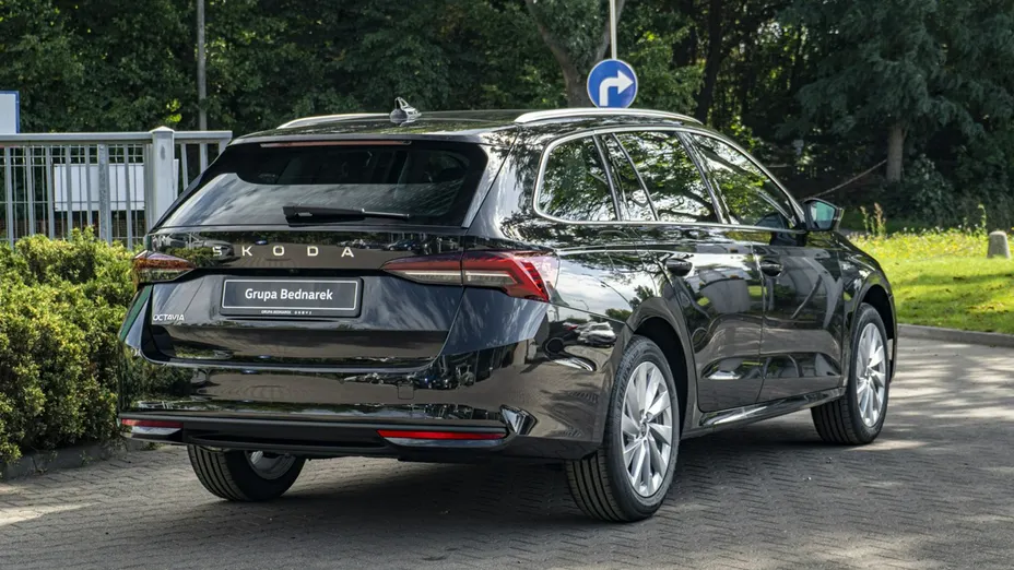 SKODA Octavia -