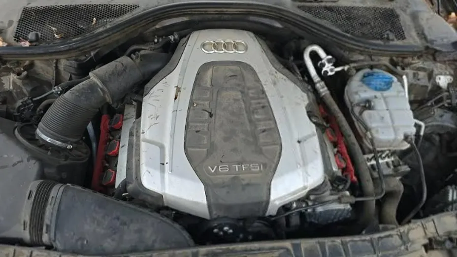 AUDI A6 -