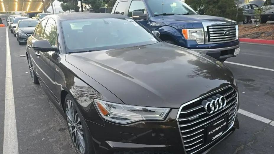 AUDI A6 -