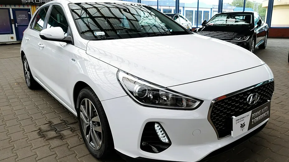 HYUNDAI i30 -