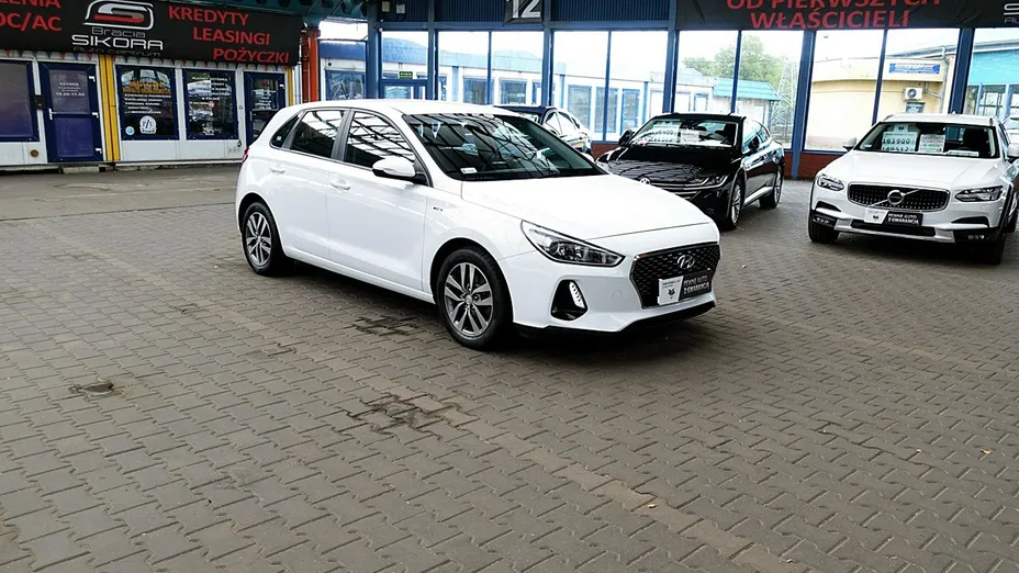 HYUNDAI i30 -