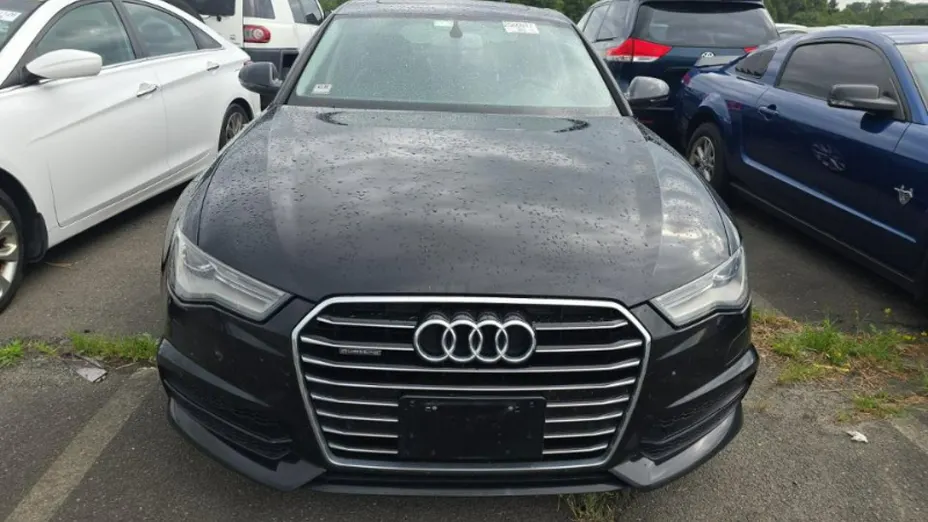 AUDI A6 -