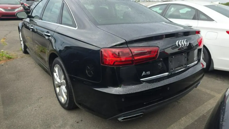 AUDI A6 -