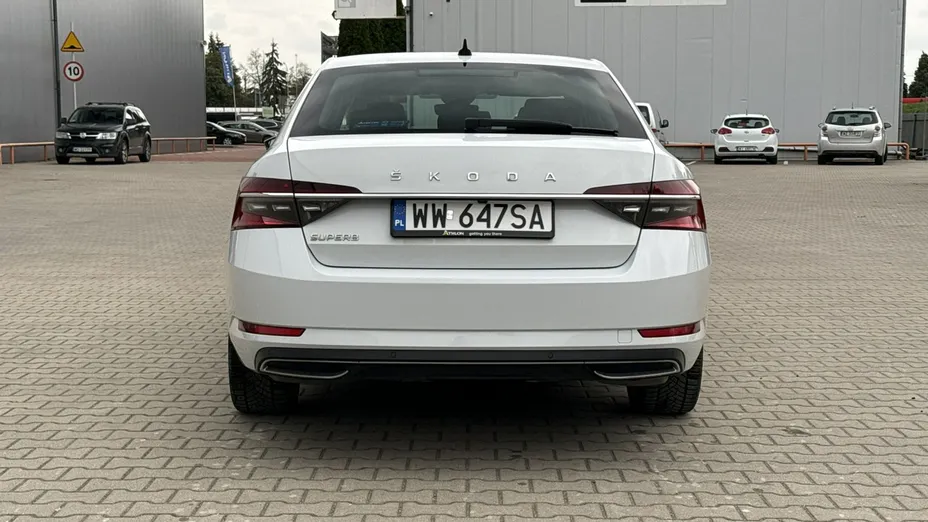SKODA Superb -