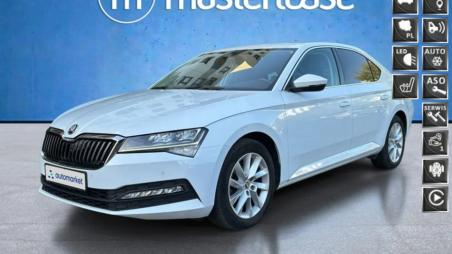 SKODA Superb -