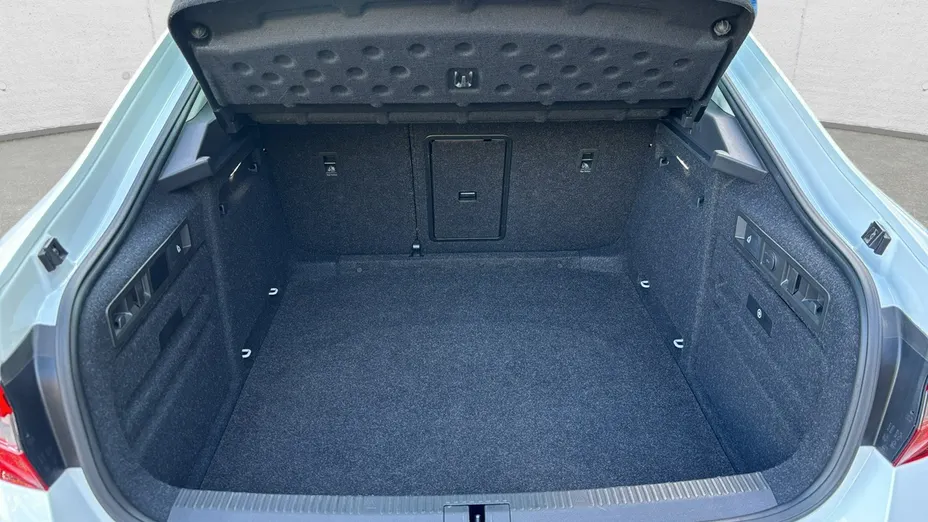 SKODA Superb -