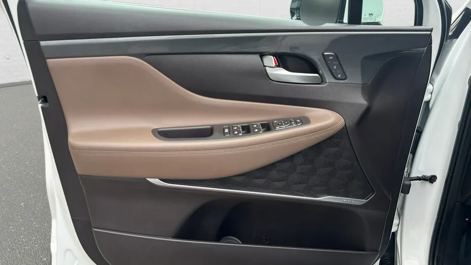 HYUNDAI Santa Fe -
