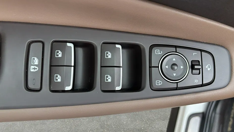 HYUNDAI Santa Fe -