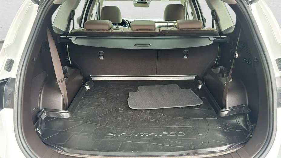 HYUNDAI Santa Fe -