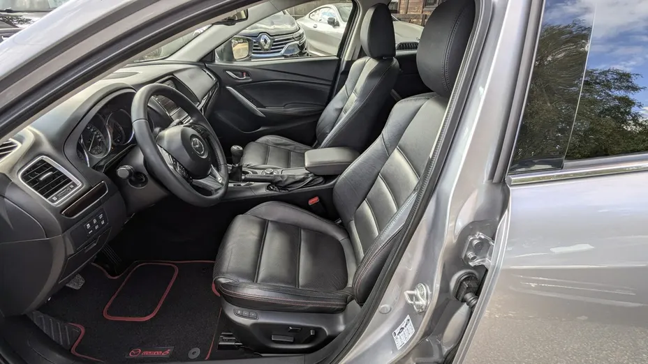 MAZDA 6 -