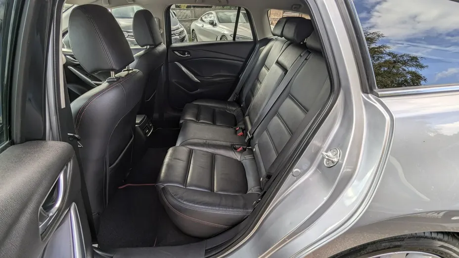 MAZDA 6 -